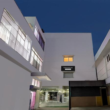 Super Townhouse Arcot Road Near Kauvery Hospital شيناي المظهر الخارجي الصورة