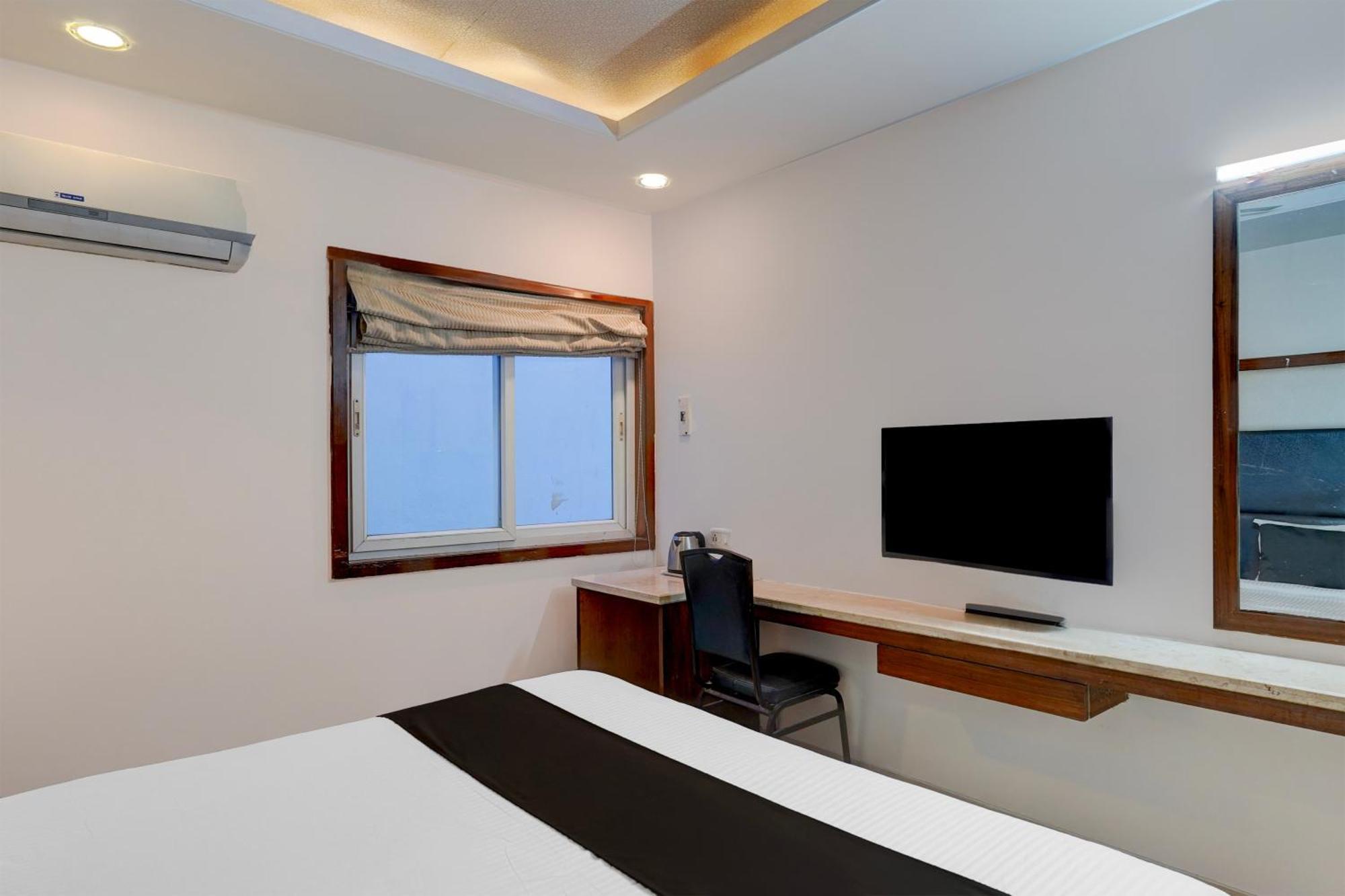 Super Townhouse Arcot Road Near Kauvery Hospital شيناي المظهر الخارجي الصورة
