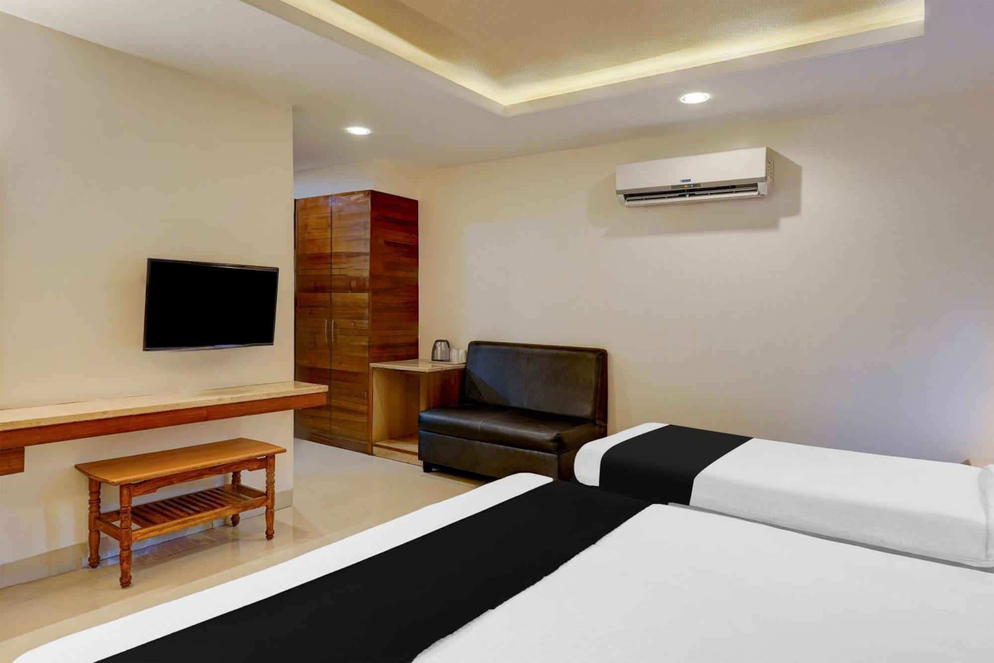 Super Townhouse Arcot Road Near Kauvery Hospital شيناي المظهر الخارجي الصورة