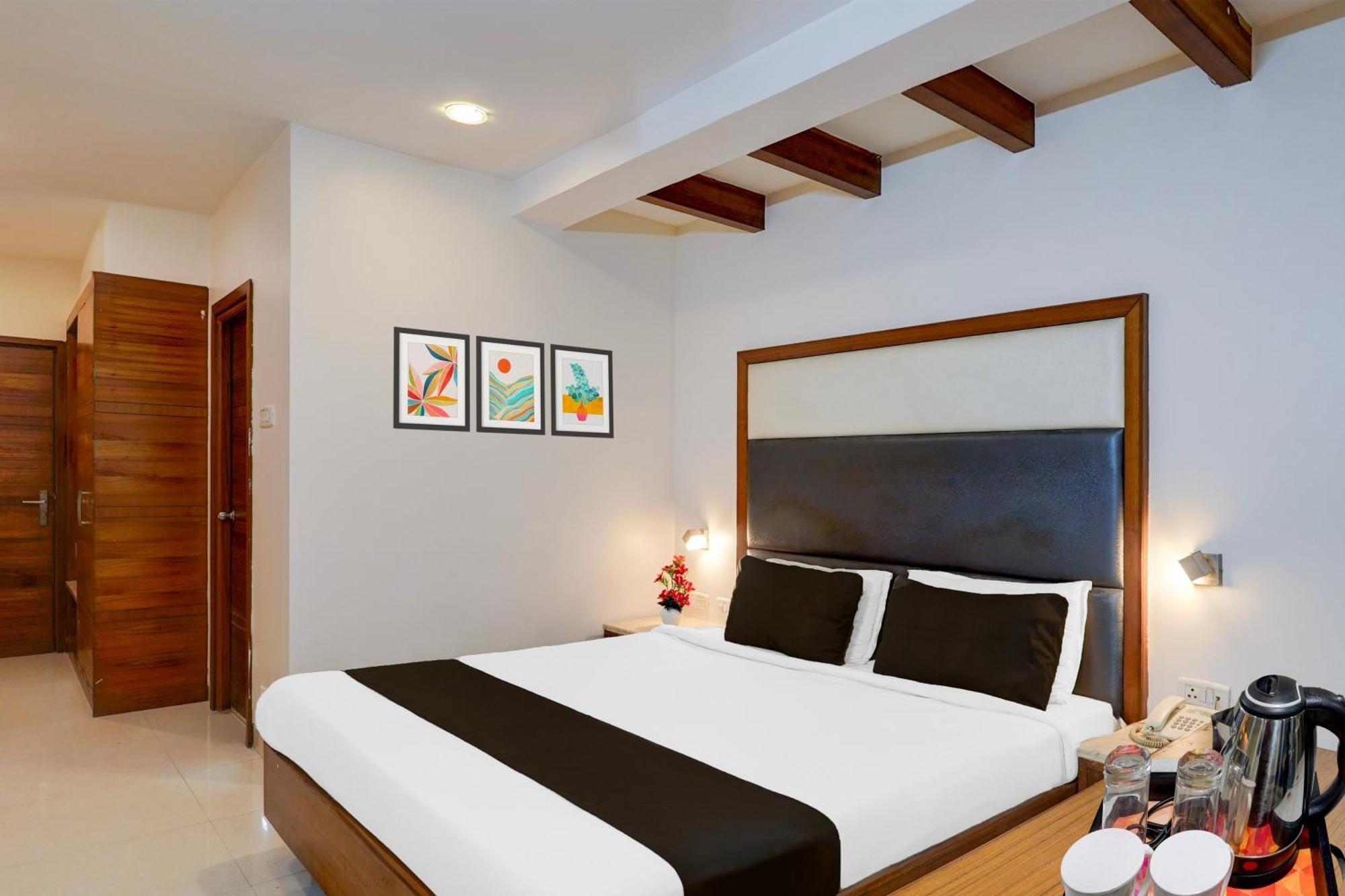 Super Townhouse Arcot Road Near Kauvery Hospital شيناي المظهر الخارجي الصورة
